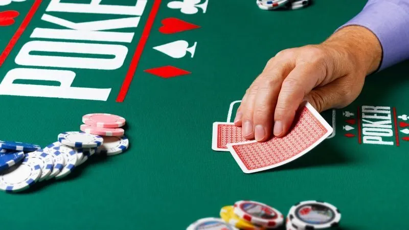 Kinh nghiệm chơi poker dành cho các tân binh rút ra từ các cao thủ