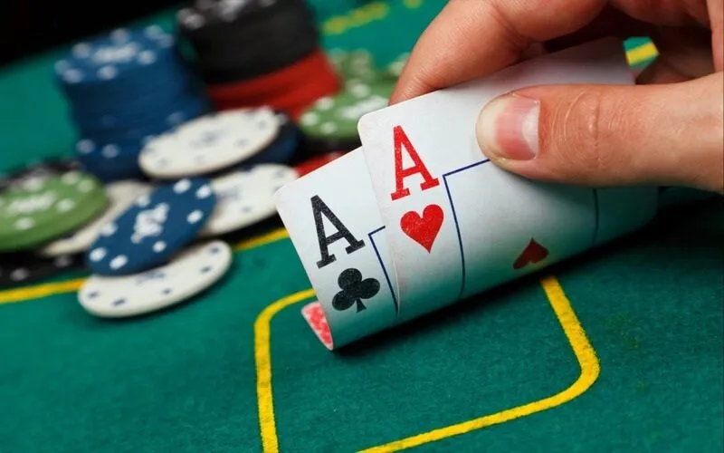 Luật chơi cơ bản và dễ hiểu trong game Poker